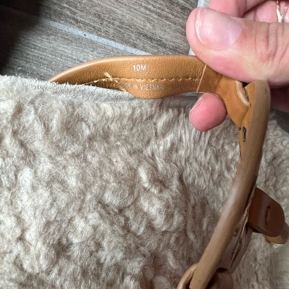 Tory Burch Sherpa Millers - Picture 3 of 5